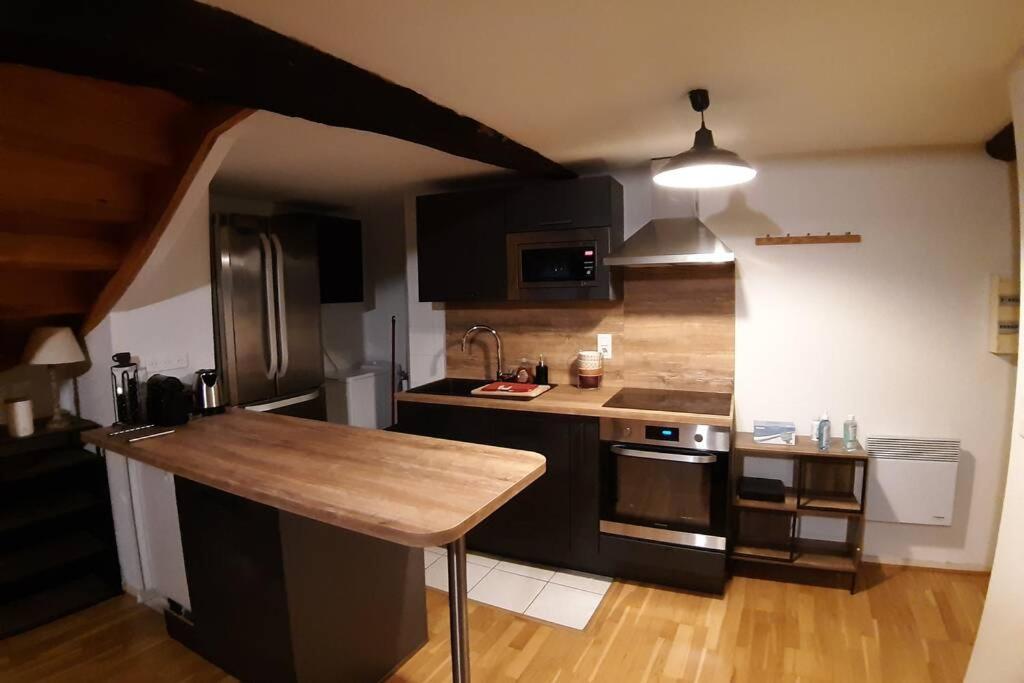 Appartement Exceptionnel 4 Etoiles Hyper Centre Albi 65 M2 Au 4Eme Etage Sans Ascenseur Avec Une Tour Du 12Eme Siecle Eksteriør bilde