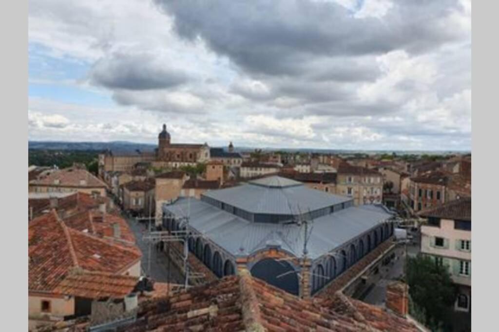 Appartement Exceptionnel 4 Etoiles Hyper Centre Albi 65 M2 Au 4Eme Etage Sans Ascenseur Avec Une Tour Du 12Eme Siecle Eksteriør bilde