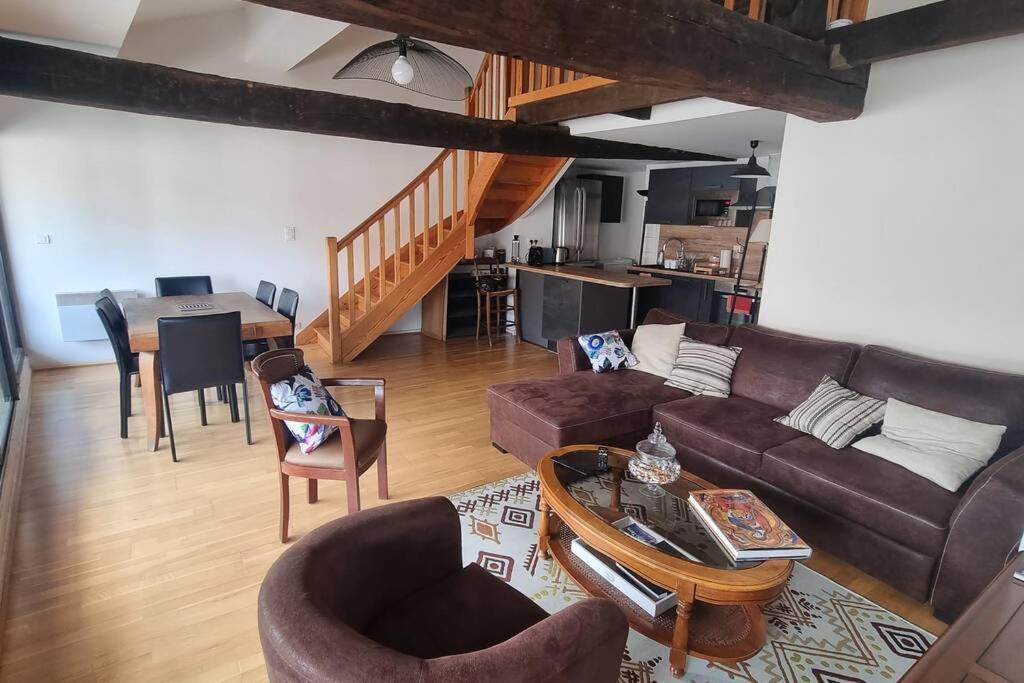 Appartement Exceptionnel 4 Etoiles Hyper Centre Albi 65 M2 Au 4Eme Etage Sans Ascenseur Avec Une Tour Du 12Eme Siecle Eksteriør bilde